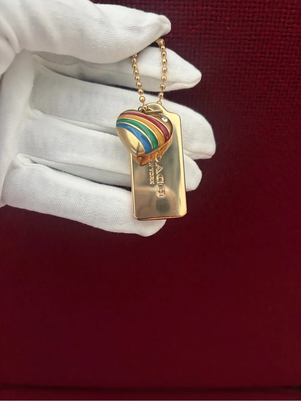 Coach Gold-Tone Rainbow Stripe Heart & Gold hangtag